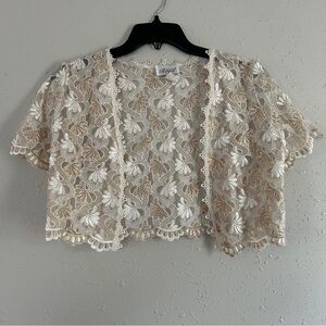 Vintage Fashion Royal White Gold Floral Embroidered Lace Blouse Cardigan Bride
